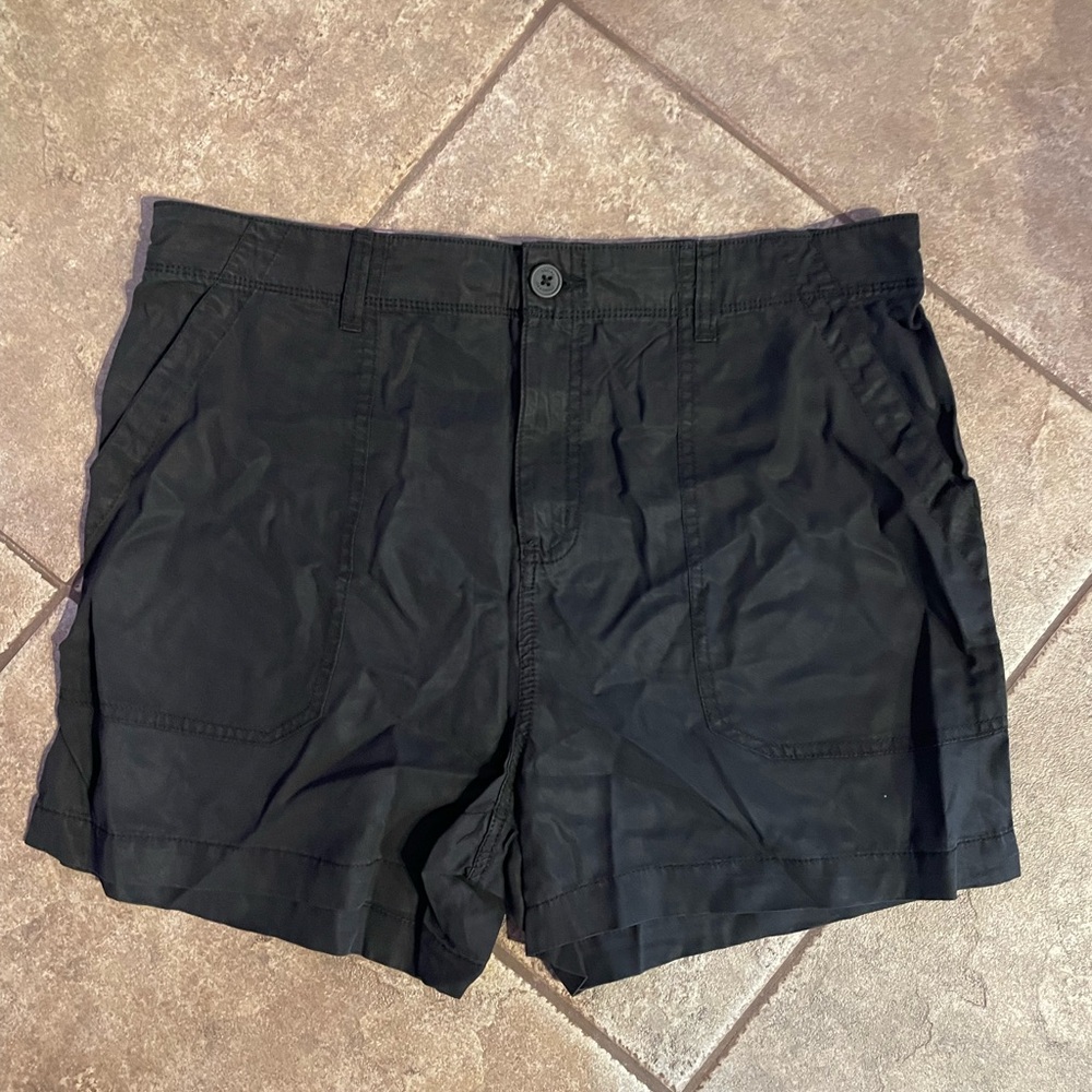 Sanctuary Charcoal Flat Front Shorts Tailored Design